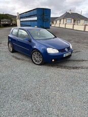 2005 - Volkswagen Golf ---