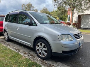 2005 - Volkswagen Touran ---