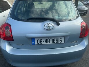 2008 - Toyota Auris ---