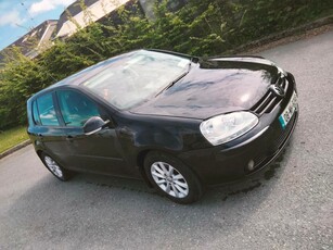 2008 - Volkswagen Golf ---