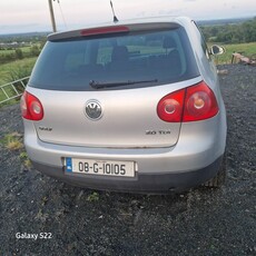 2008 - Volkswagen Golf ---