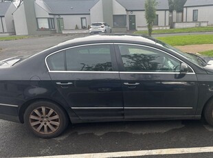 2008 - Volkswagen Passat Manual