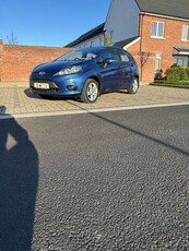 2009 - Ford Fiesta Manual