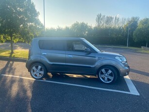 2009 - Kia Soul Manual