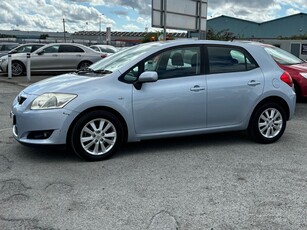 2009 - Toyota Auris Manual