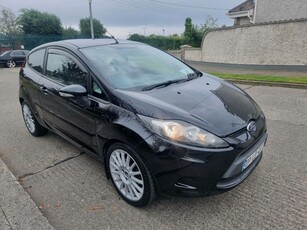 2010 - Ford Fiesta Manual