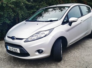 2010 - Ford Fiesta Manual