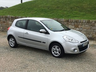 2010 - Renault Clio Manual