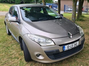 2010 - Renault Megane Manual