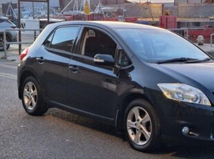 2010 - Toyota Auris Manual