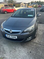 2010 - Vauxhall Astra ---