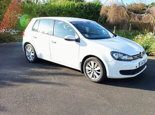 2010 - Volkswagen Golf Manual