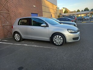 2010 - Volkswagen Golf Manual