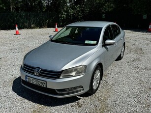 2010 - Volkswagen Passat Manual