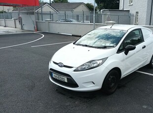 2011 - Ford Fiesta Manual