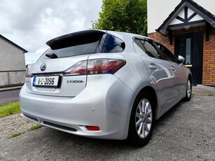 2011 - Lexus CT Automatic