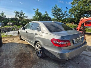 2011 - Mercedes-Benz E-Class Manual