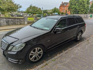 2011 - Mercedes-Benz E-Class Manual