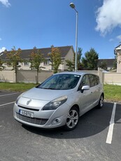 2011 - Renault Grand Scenic Manual