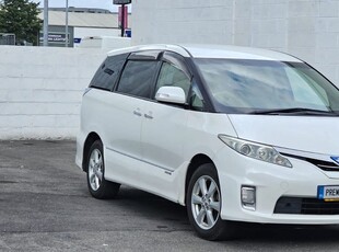 2011 - Toyota Estima