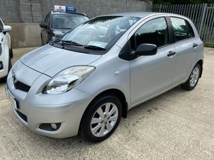 2011 - Toyota Yaris Manual