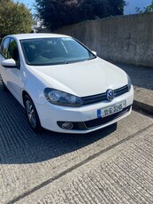 2011 - Volkswagen Golf Manual