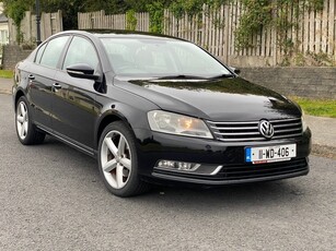 2011 - Volkswagen Passat Manual