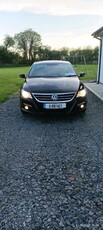 2011 - Volkswagen Passat Manual