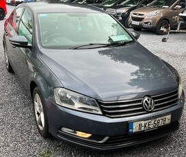 2011 - Volkswagen Passat Manual