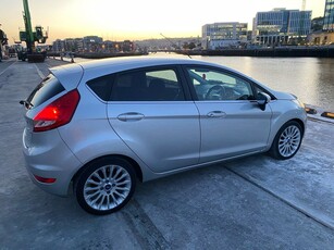 2012 - Ford Fiesta Manual