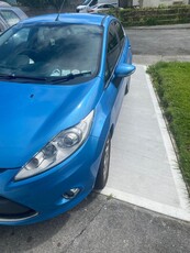 2012 - Ford Fiesta Manual