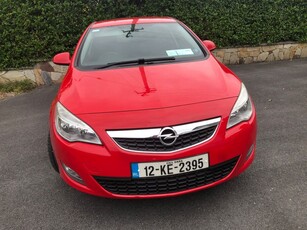 2012 - Opel Astra Manual