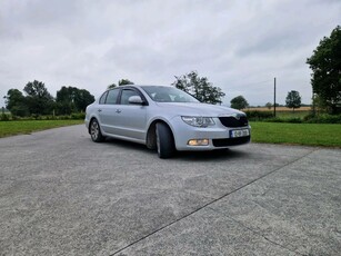 2012 - Skoda Superb Manual