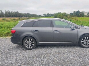 2012 - Toyota Avensis Manual