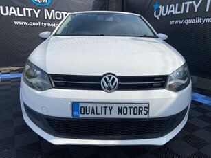 2012 - Volkswagen Polo Automatic