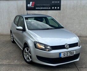 2012 - Volkswagen Polo Manual