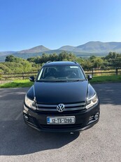 2012 - Volkswagen Tiguan Manual