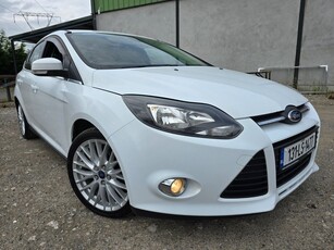 2013 - Ford Focus Manual