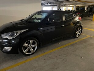 2013 - Hyundai Veloster Manual