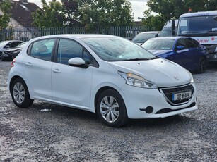 2013 - Peugeot 208 Manual