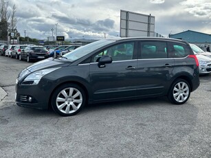 2013 - Peugeot 5008 Manual