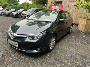 2013 - Toyota Auris Manual