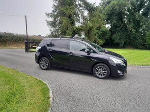 2013 - Toyota Verso Manual