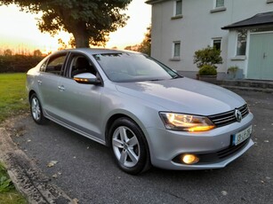 2013 - Volkswagen Jetta Manual