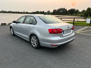 2013 - Volkswagen Jetta Manual