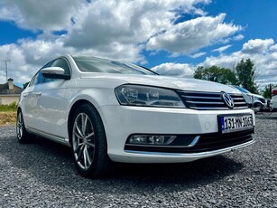 2013 - Volkswagen Passat Manual