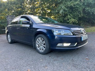 2013 - Volkswagen Passat Manual