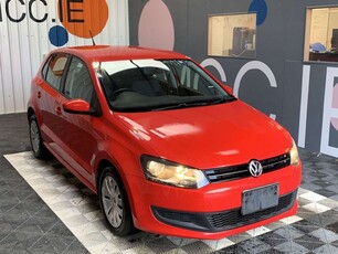 2013 - Volkswagen Polo Automatic