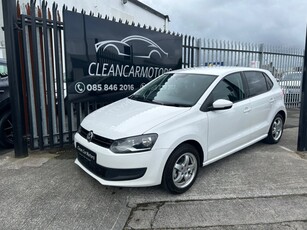 2013 - Volkswagen Polo Automatic