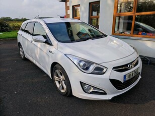 2014 - Hyundai i40 Manual